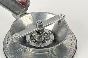Edelbrock 4025 Uni-Syn Carburetor Balancing Instrument - Aluminum, Precision Tool for Optimal Carburetor Performance
