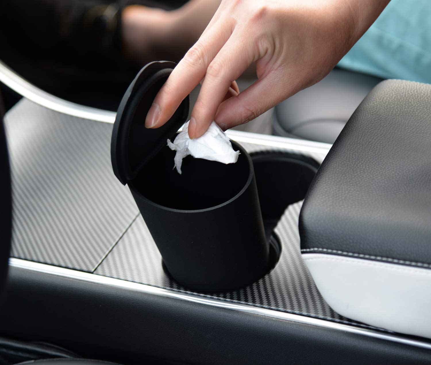 Thinsgo Car Silicone Trash Can With Lid Car Cup Holder Trash Bin Auto Vehicle Car Garbage Can Bin Use In Auto Home Office (Black)
