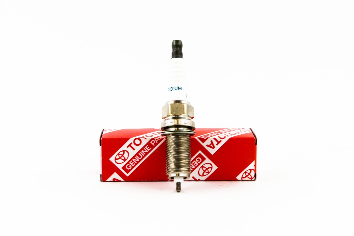 Genuine Toyota 90919-01233 Spark Plug -Like New