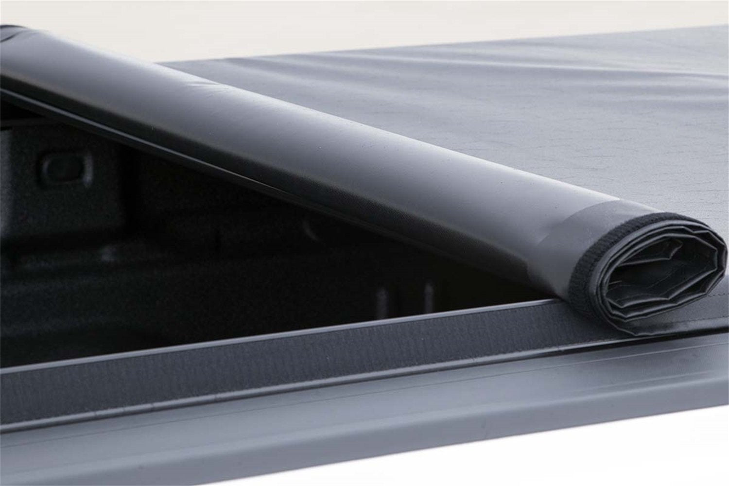 Access 11269 Original 06-09 Ford Mark Lt 5Ft 6In Bed Roll-Up Cover
