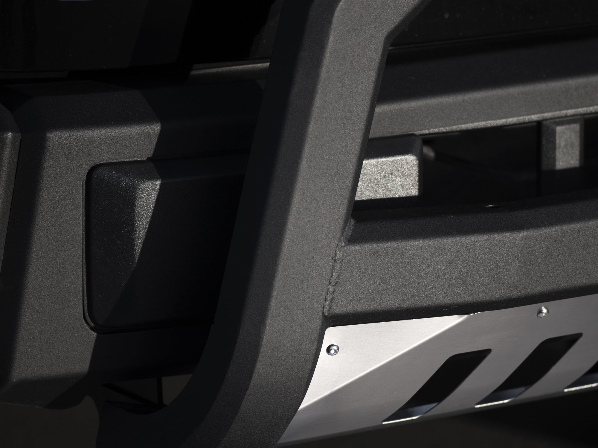 Armordillo 2004-2012 Gmc Canyon Ar Series Bull Bar - Matte Black W/Aluminum Skid Plate