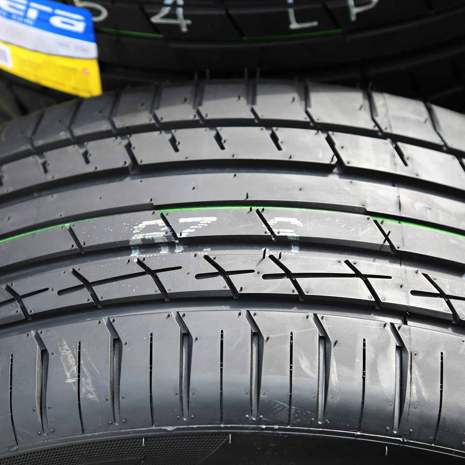 Accelera Iota St68 Performance All-Season Tire - 315/35Zr20 Xl 110W, 315/35R20
