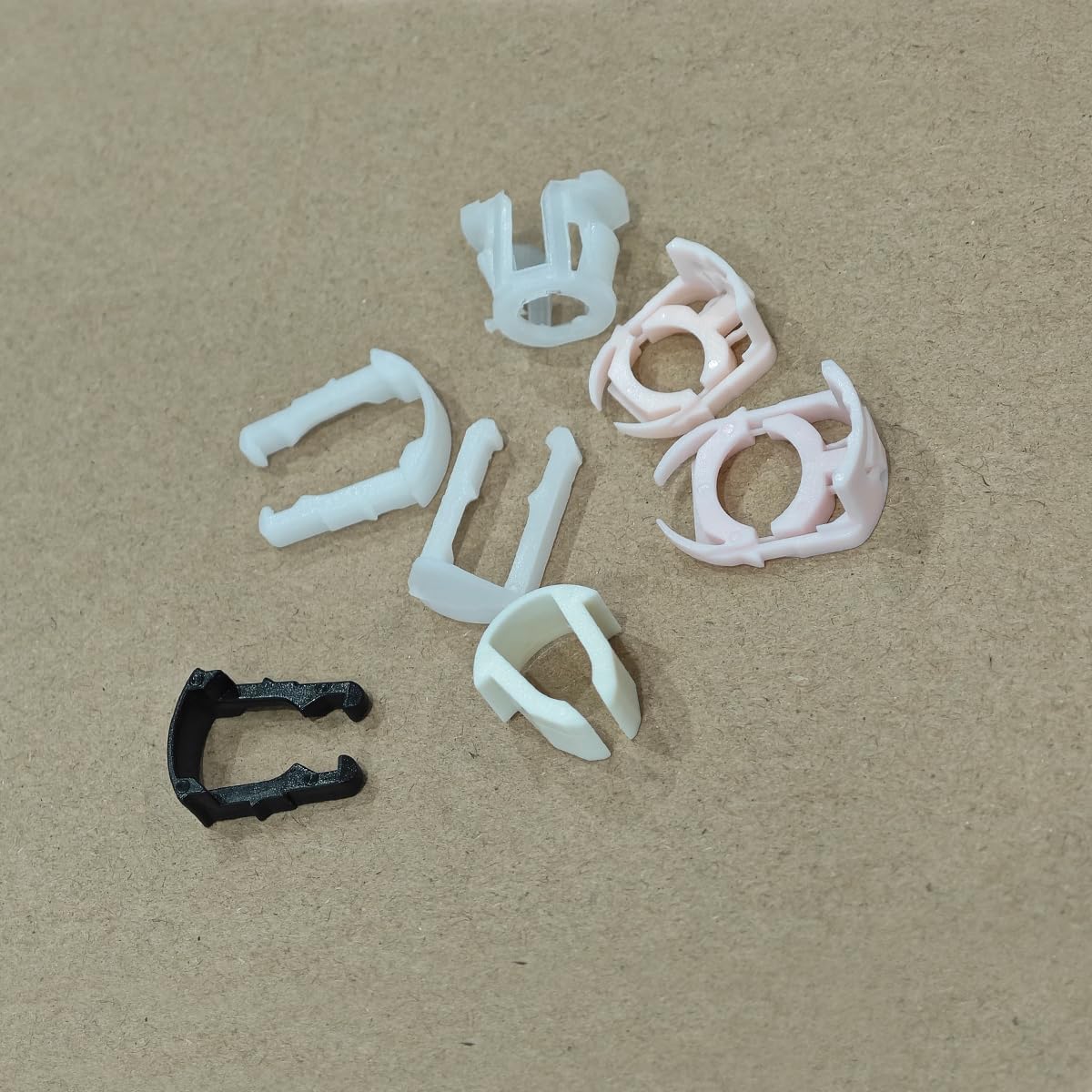 Bittwee 70PCS Car Fuel Line Clips, Automotive Nylon Fuel Line Repair Kit Fuel Hose Retainer Clips Replacement 3/8'' 5/16'' Fuel