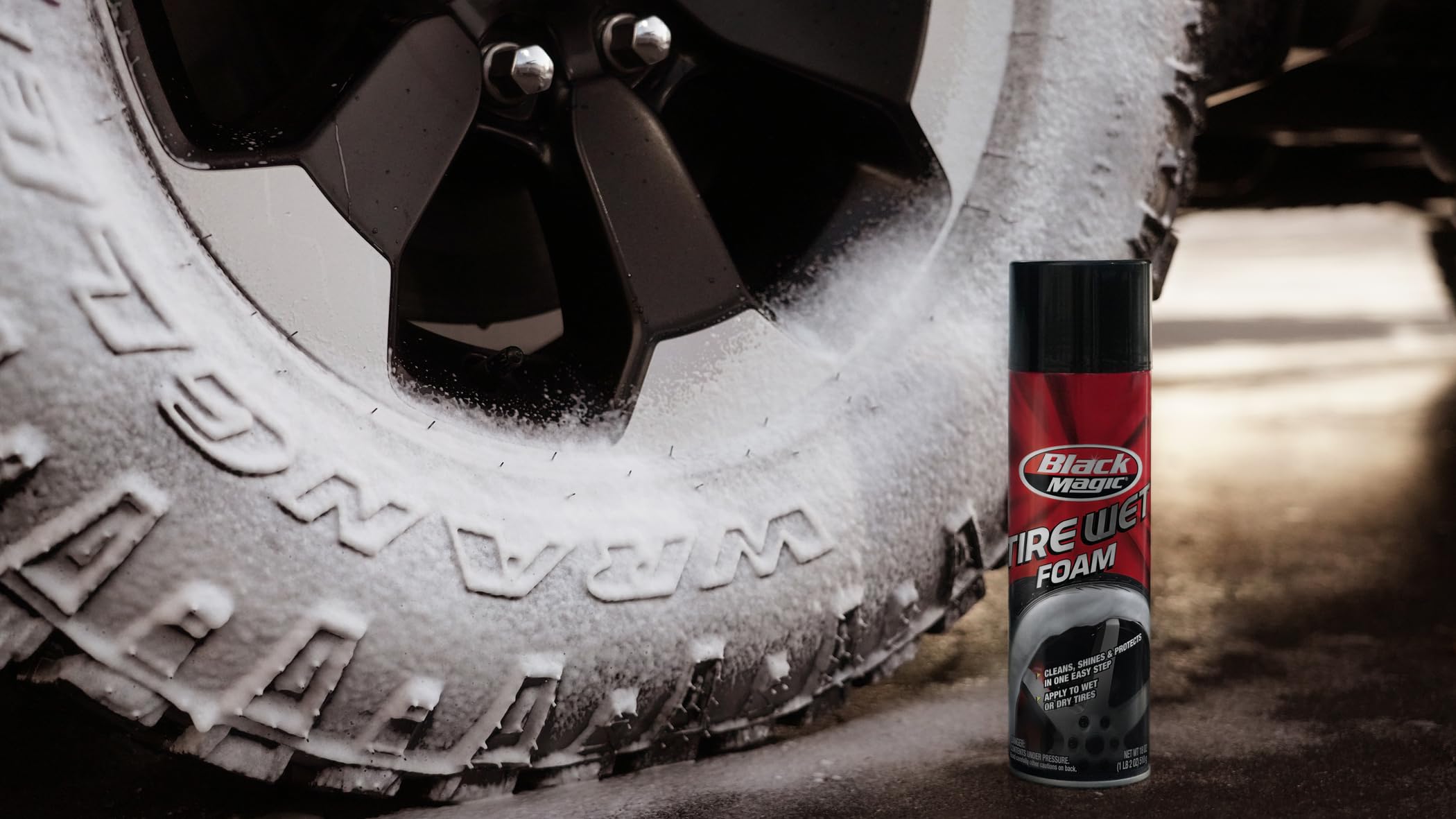 Black Magic 800002220 Tire Wet Foam, 18 Oz. - Specially Formulated Thick Tire Spray Foam Clings To Tires To Dissolve And Clean D