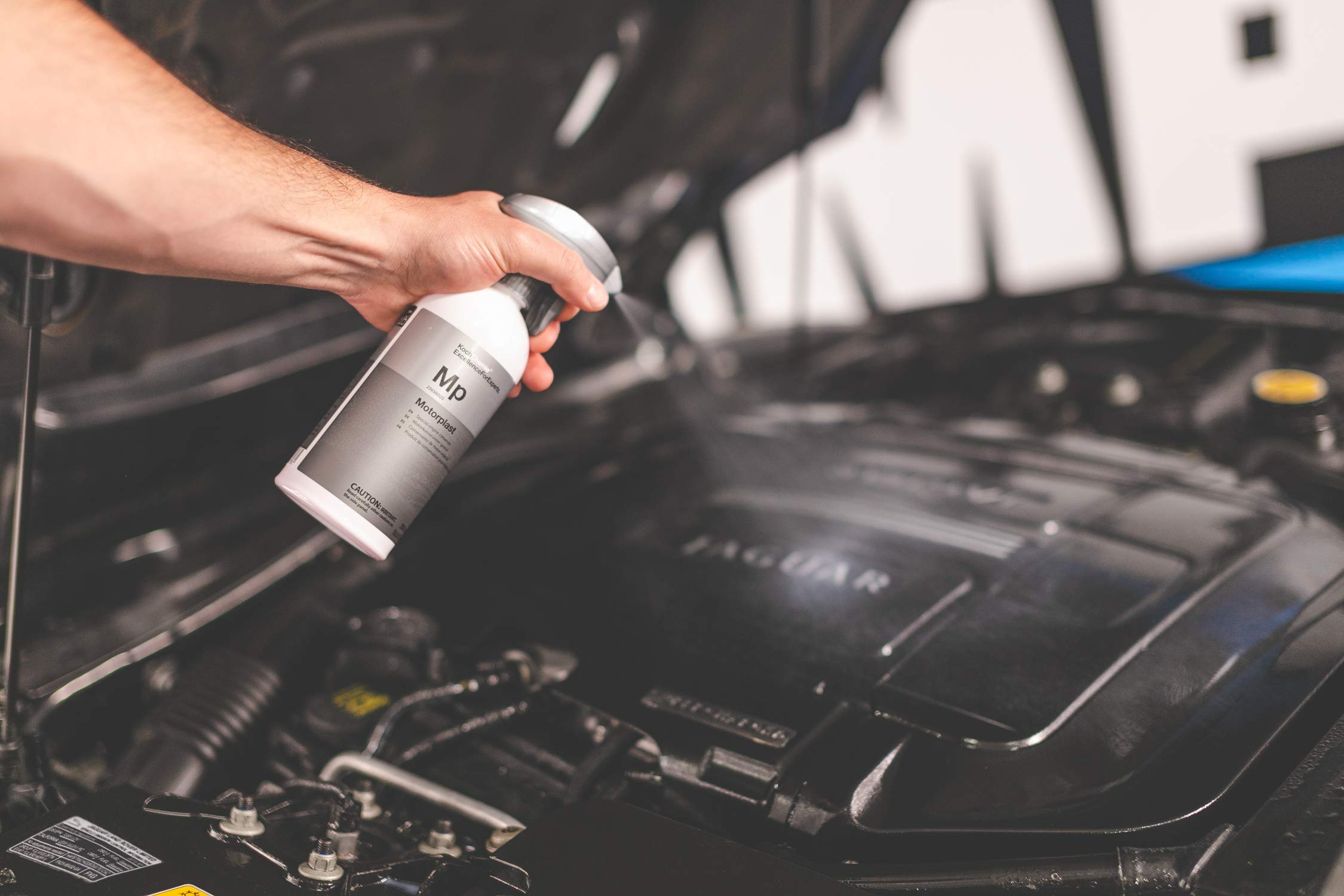 Koch-Chemie - Motorplast - Naturally Shiny, Water-Displacing Engine Conserver; Restore Appearance; Elastic Protective Film Prote