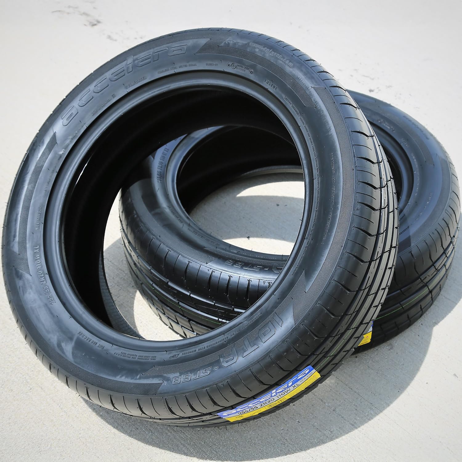Accelera Iota P215/55R18 99V
