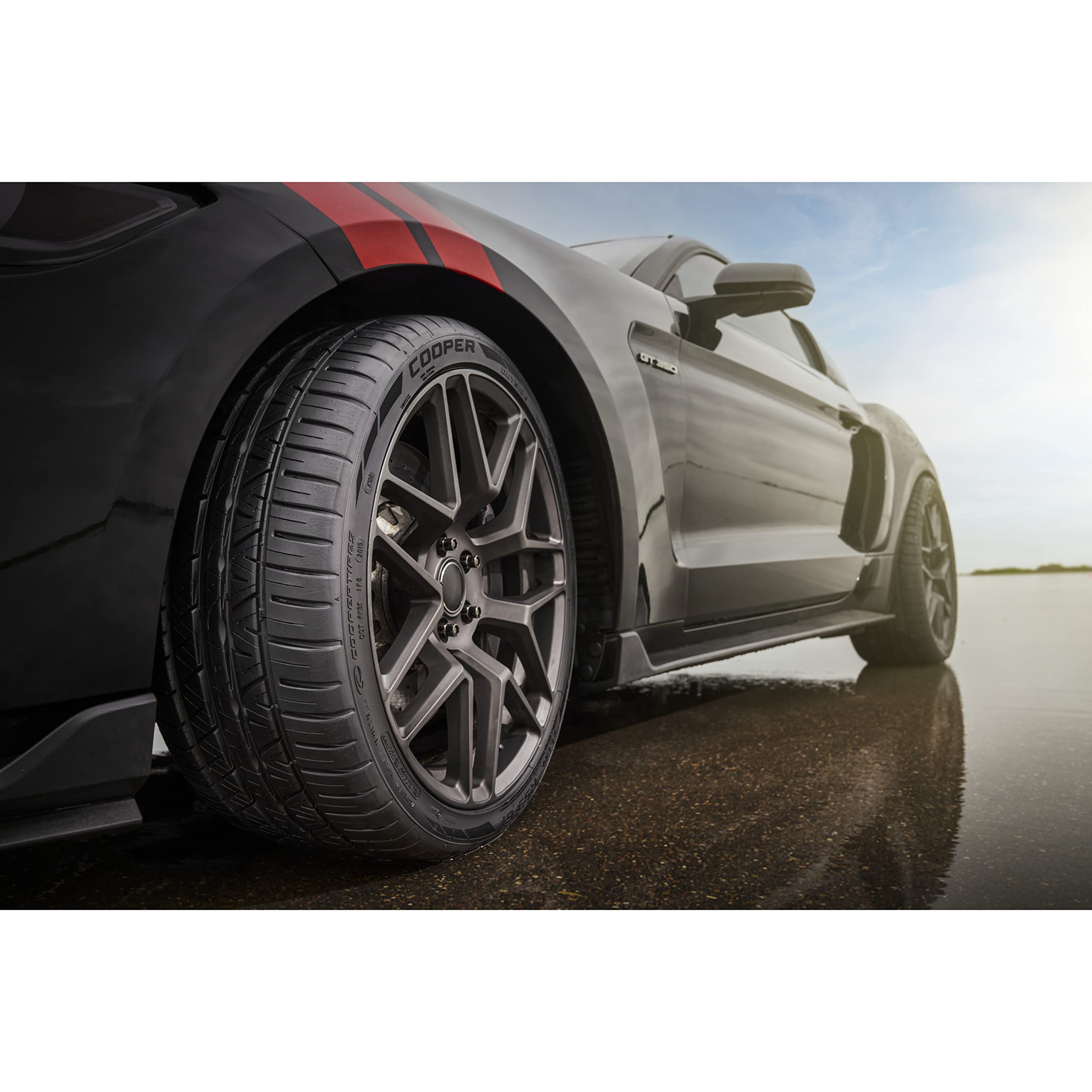 Cooper Zeon Rs3-G1 All-Season 215/55R17Xl 98W Tire