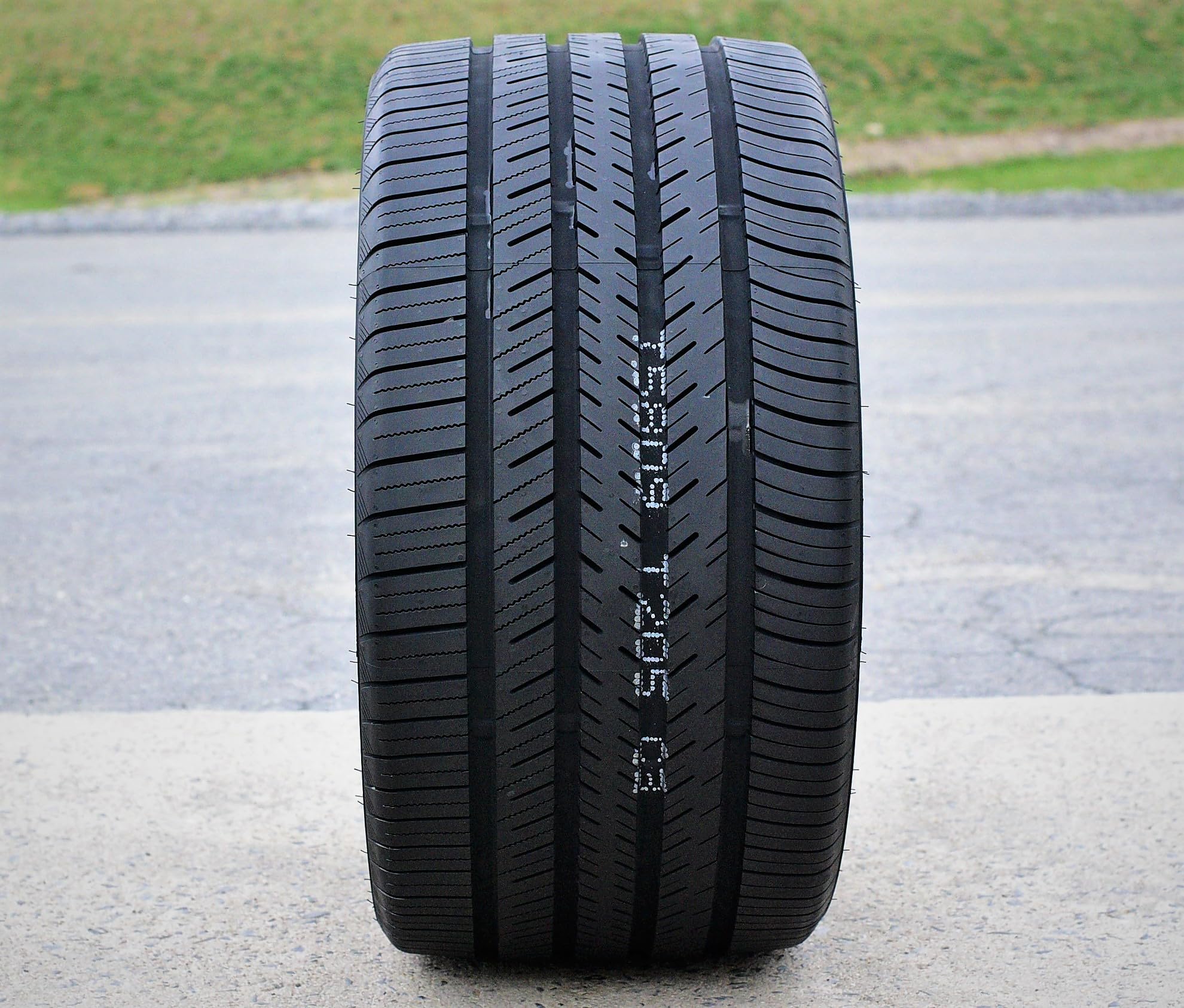 Atlas Tire Force Uhp Ultra-High Performance All Season Tire - 275/25R28 99W Xl