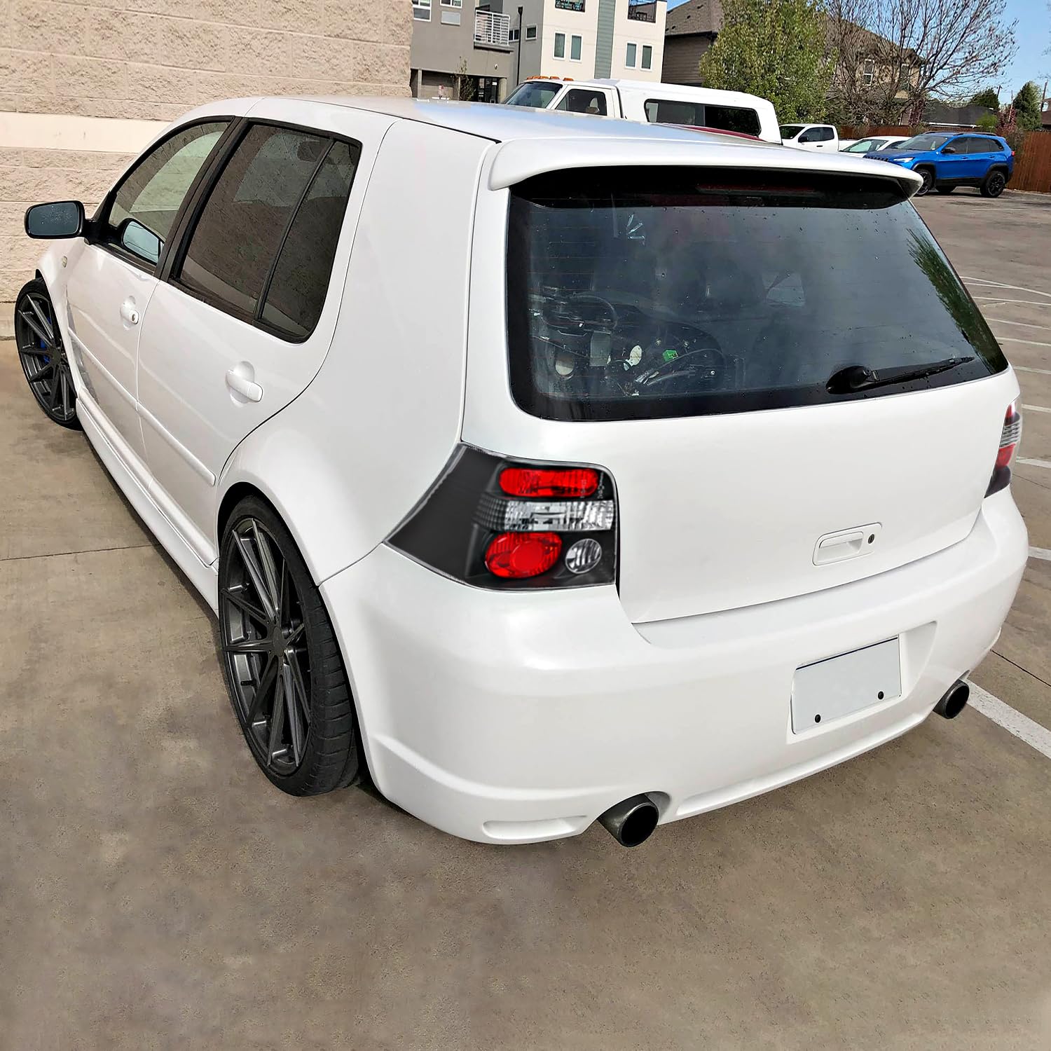SPEC-D Tuning Euro Black Tail Lights for 1999-2006 VW Golf/GTI/R32/TDI MK4 - Left + Right Pair, Black Housing Clear Lens