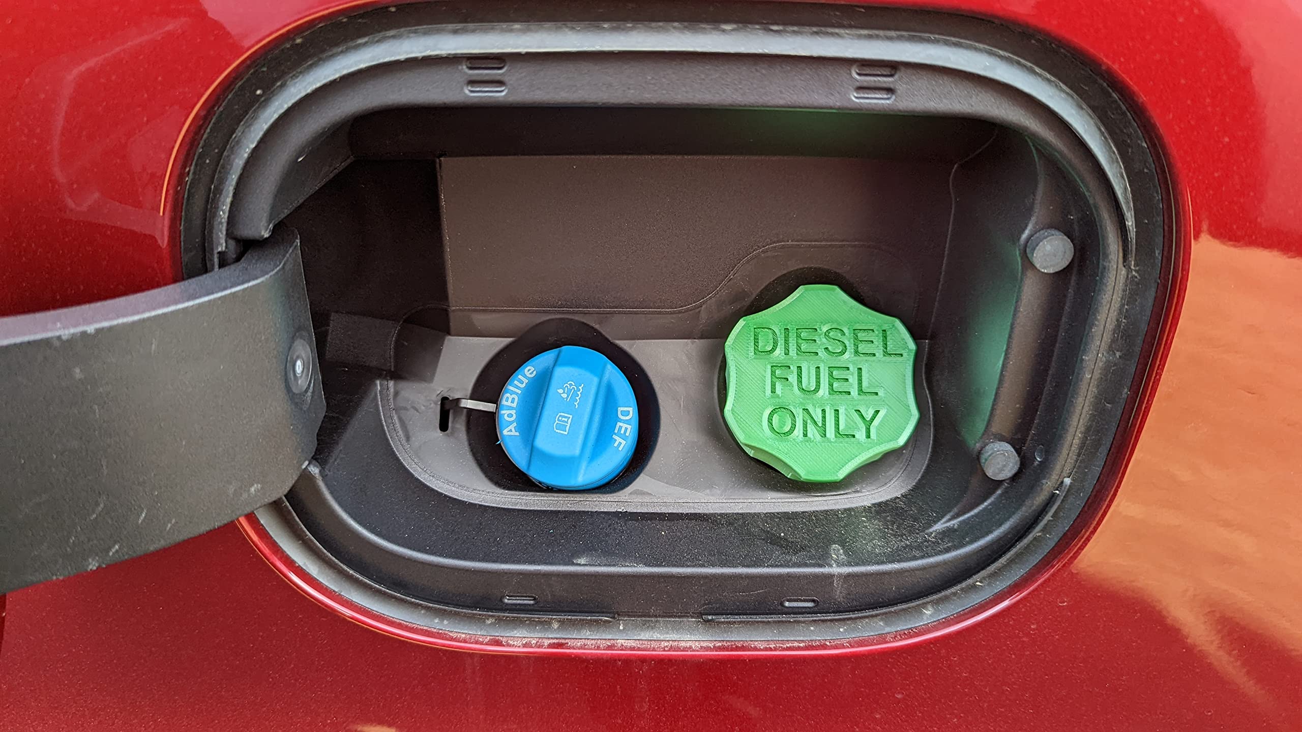 Generic GM 3.0 Duramax Fuel System Cap - Magnetic Green, Thermoplastic Rubber, Durable and Reliable