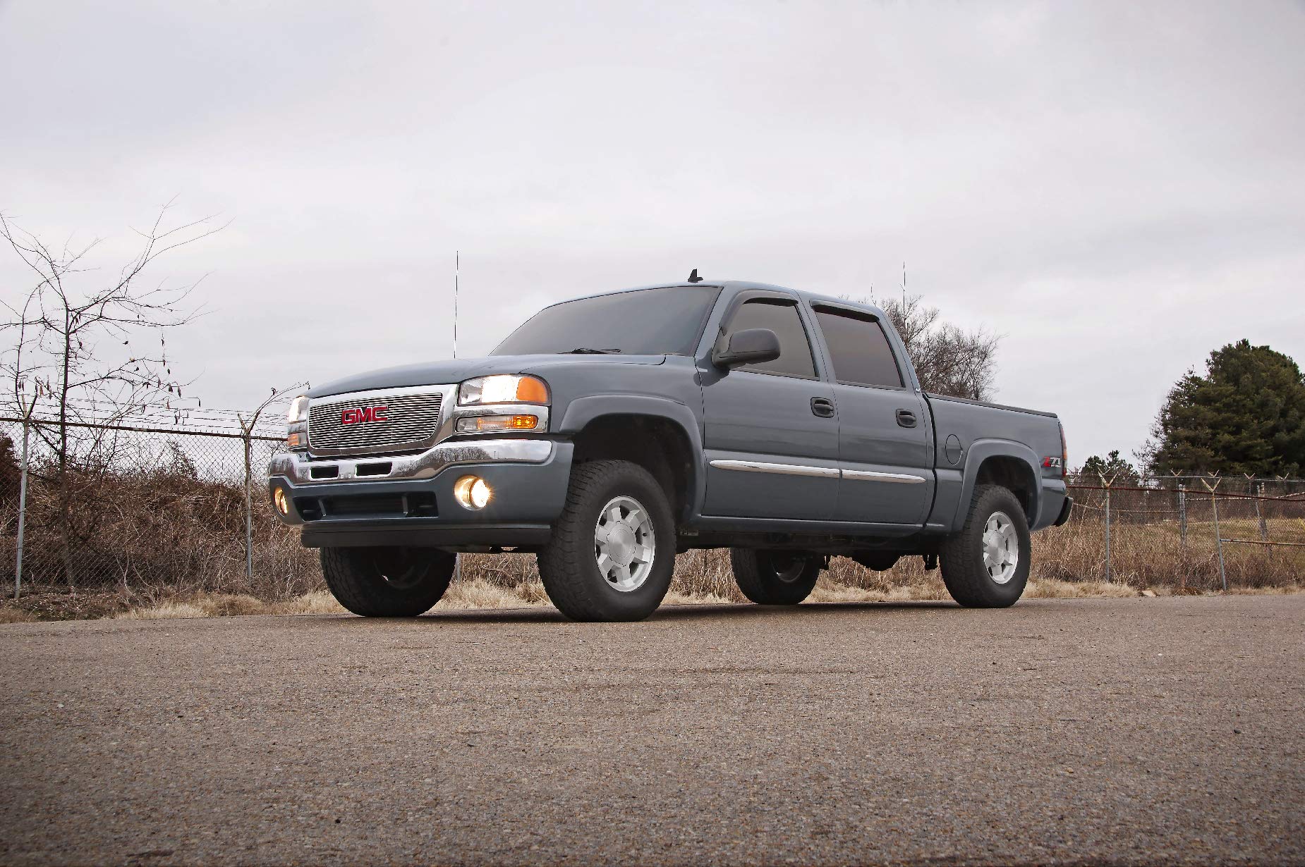 Rough Country 3'' Suspension Lift Kit for 1999-2006 Chevy/GMC1500 2WD - 232N2