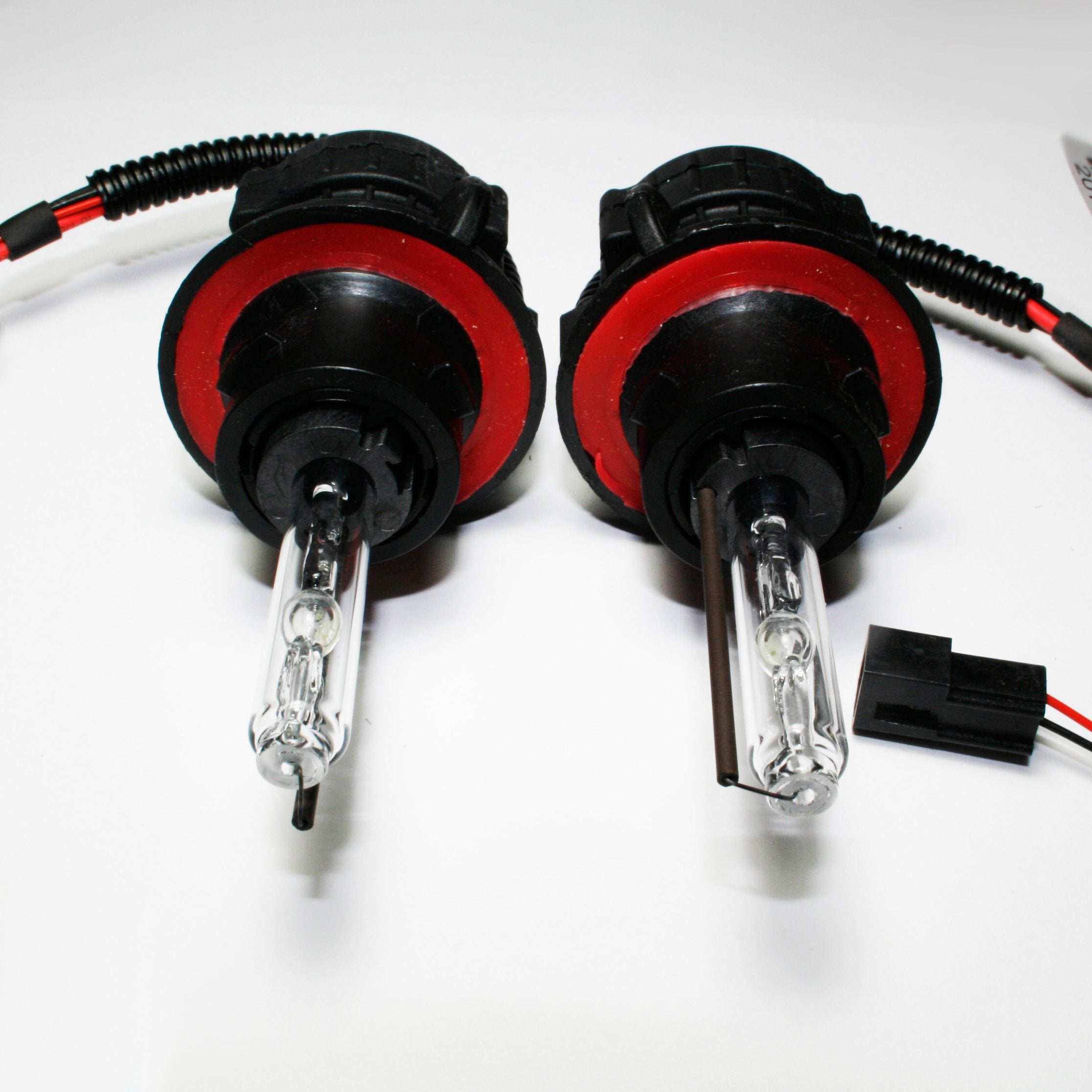 Innovited Hid Xenon H13 9008 5000K Bi Xenon Hi/Lo Dual Beam Replacement Bulbs 2Pcs