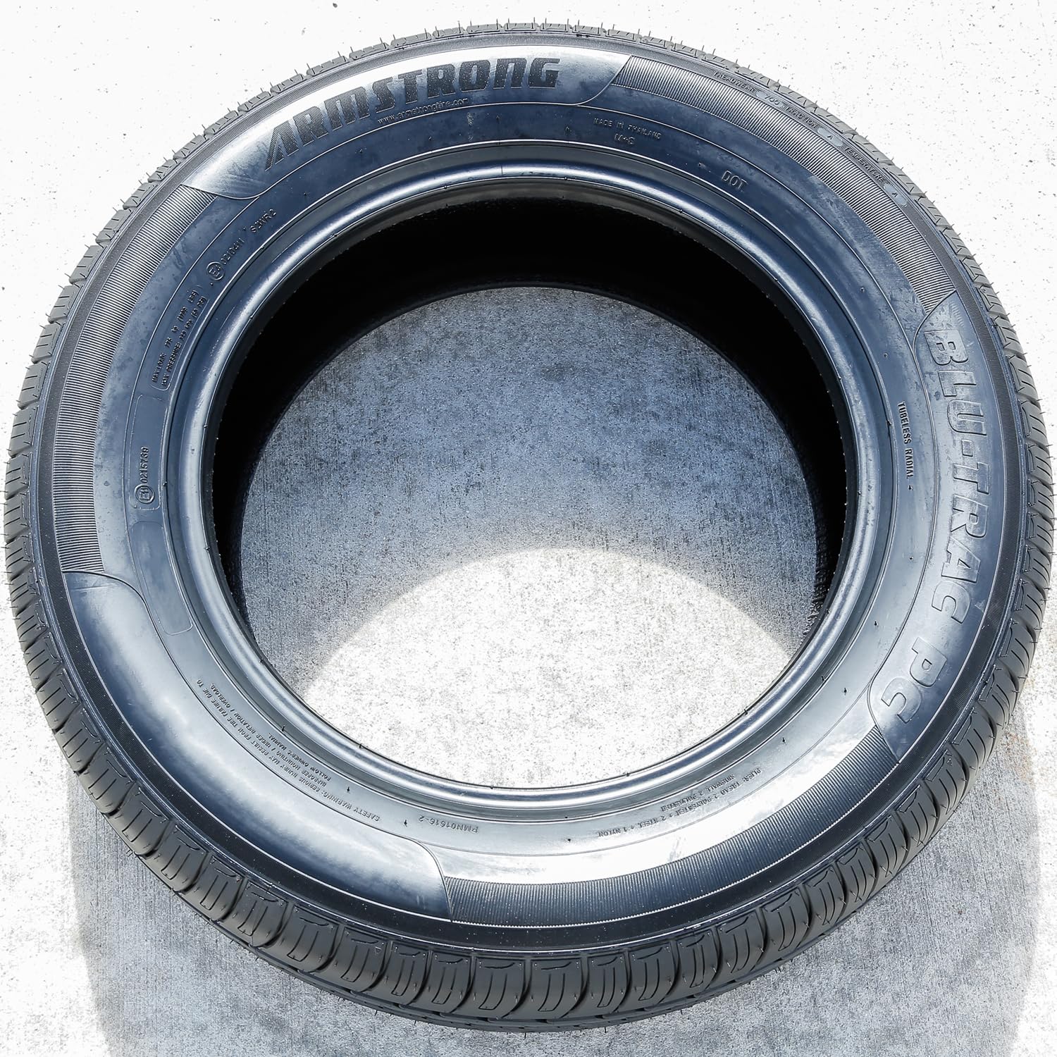 Armstrong BLU-TRAC PC Passenger - 215/70 R15