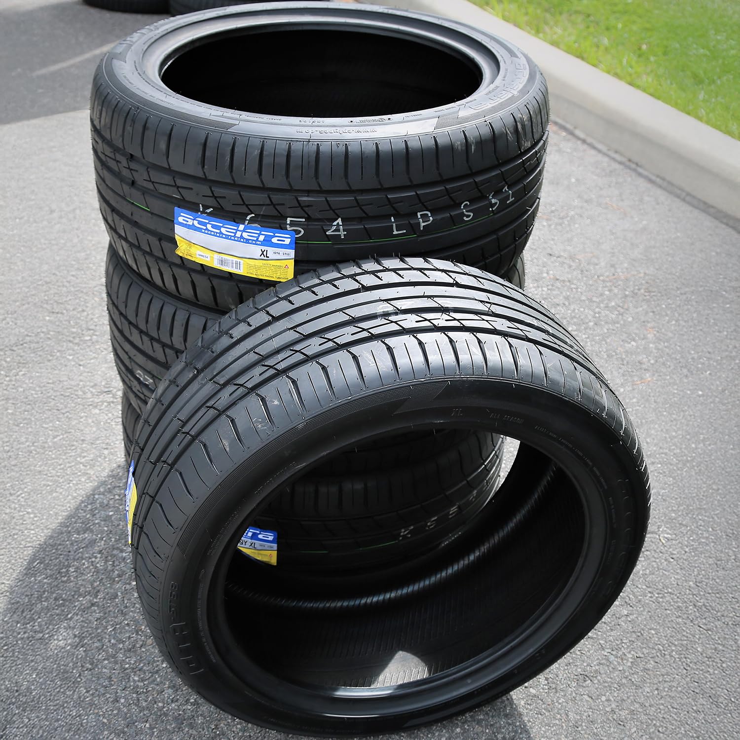 Accelera Iota St68 Performance All-Season Tire - 315/35Zr20 Xl 110W, 315/35R20