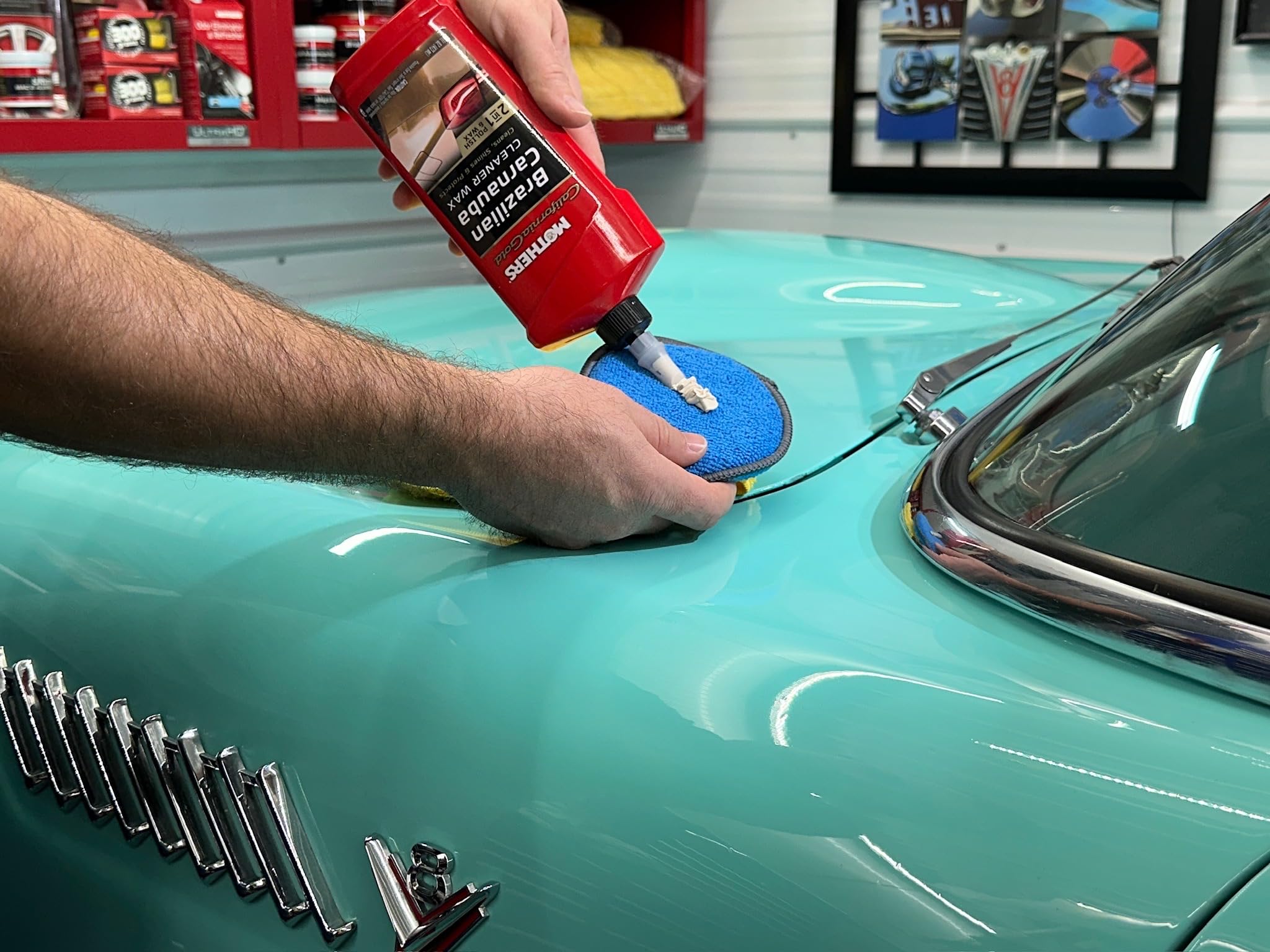 Mothers Carnauba Cleaner Wax 1 Gal - Cleans & Waxes, Removes Oxidation, Gold Finish, Model 05702