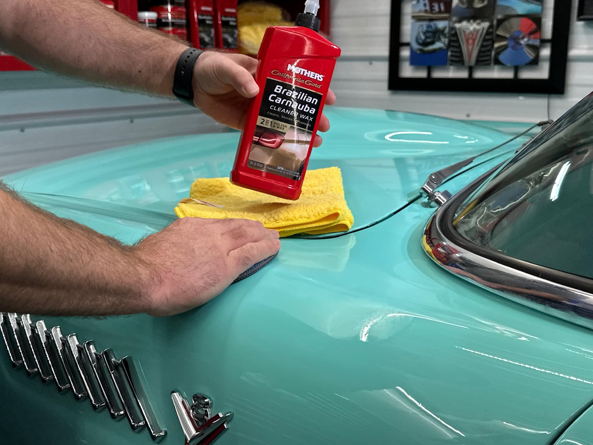 Mothers Carnauba Cleaner Wax 1 Gal - Cleans & Waxes, Removes Oxidation, Gold Finish, Model 05702