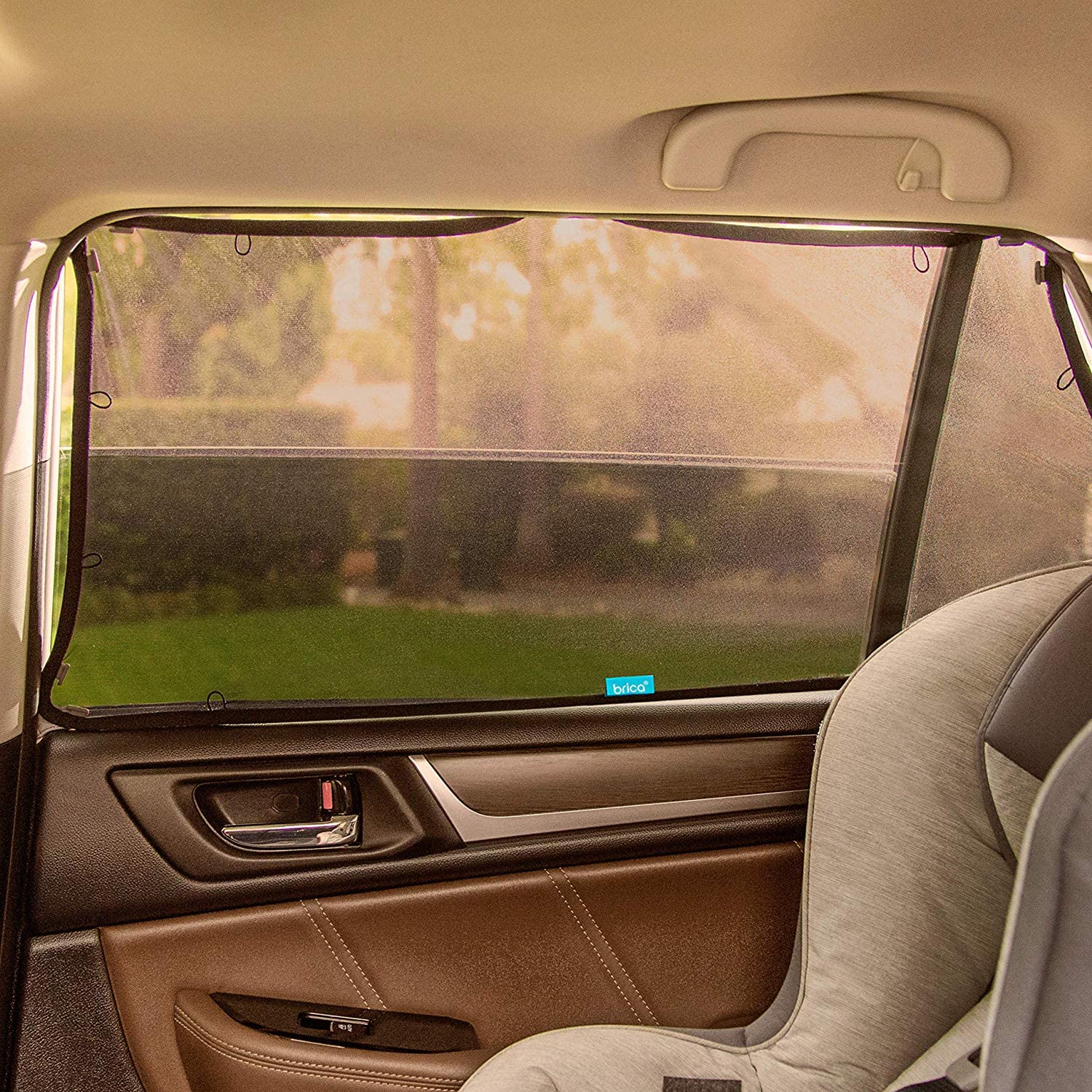 Munchkin® Brica® Magnetic Stretch To Fit™ Sun Shade, Black, 1 Pack