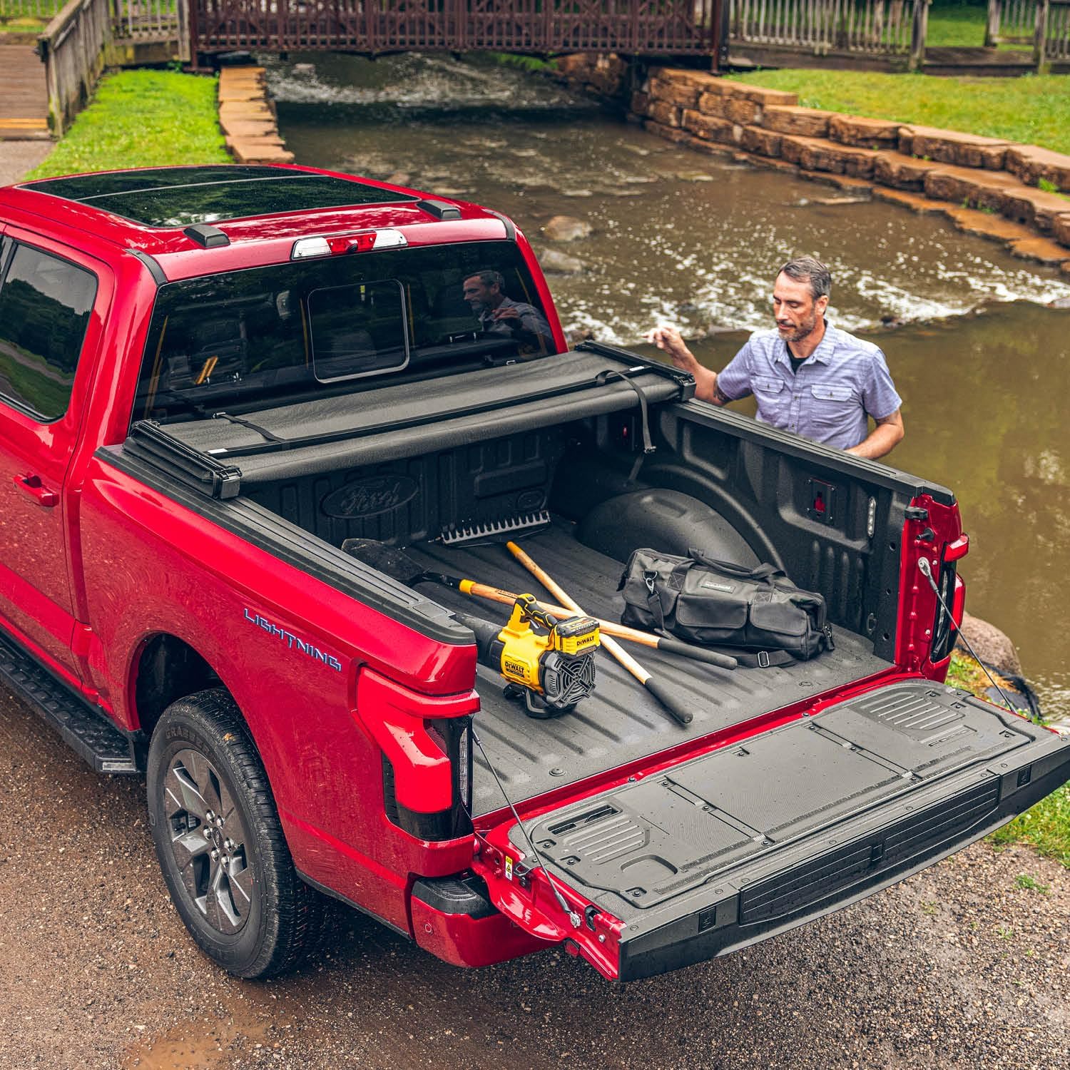 Realtruck Extang Trifecta 2.0 Soft Folding Truck Bed Tonneau Cover | 92585 | Fits 1975 - 1993 Dodge D/W Series 8' Bed (96')