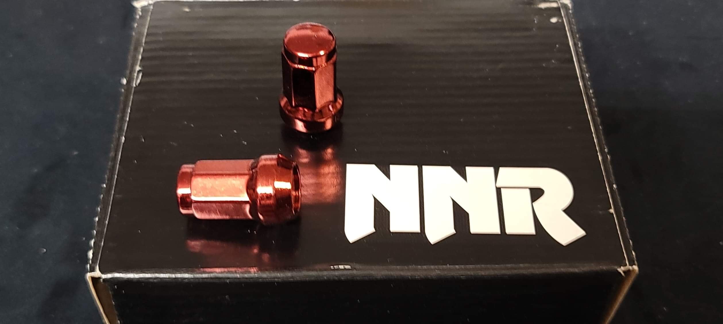 NNR Type M Steel Wheel Lug Nuts & Locks Close Ended 41mm 20pcs