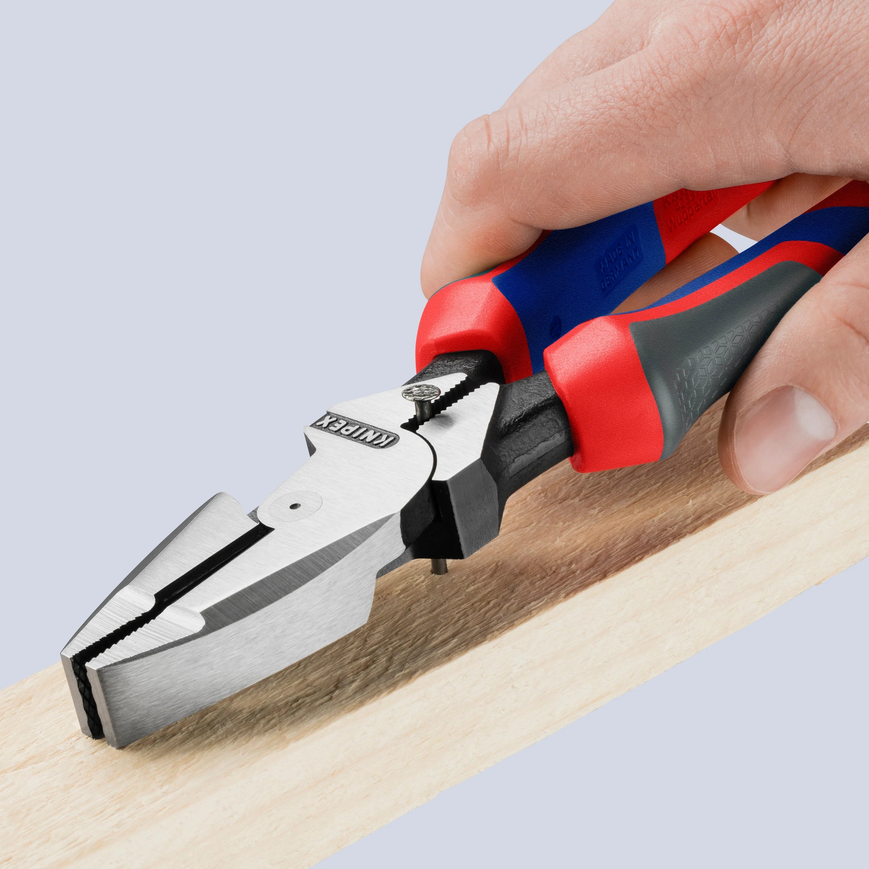 KNIPEX 9-1/2" High-Leverage Lineman's Pliers New England Head with KNIPEXTEND Handles (09 02 240)