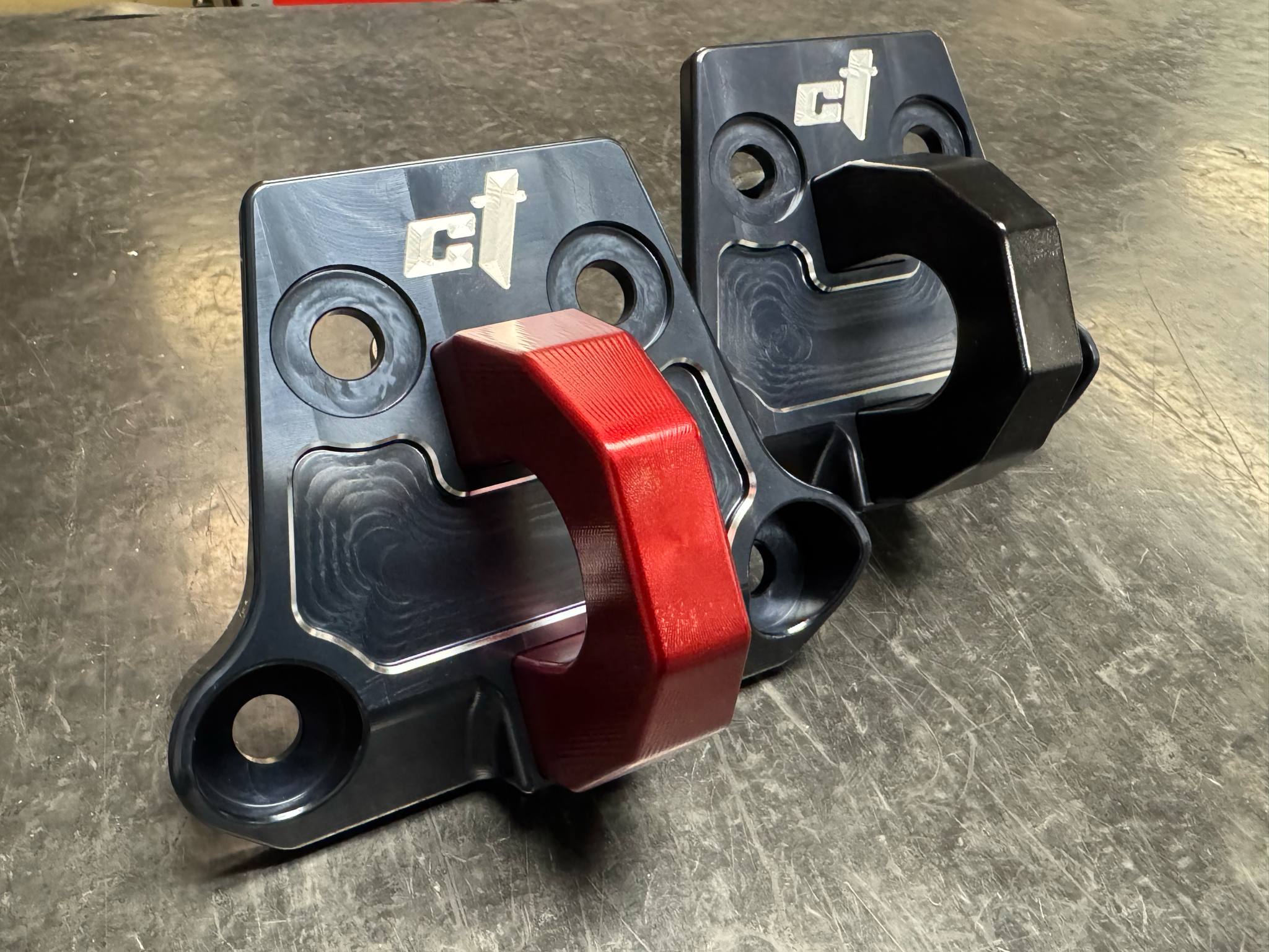 Maverick R Tow Plate